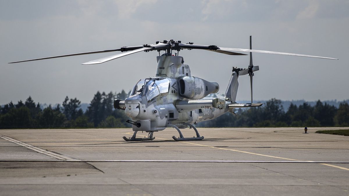 Místo vrtulníků z dob SSSR stroje z USA. Sovětské zamíří nejspíš na Ukrajinu